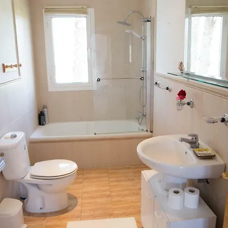 Fuegoblanco Bed & Breakfast 2*